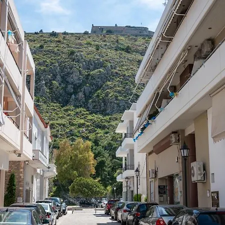 Navarinou By Hsh ナフプリオ