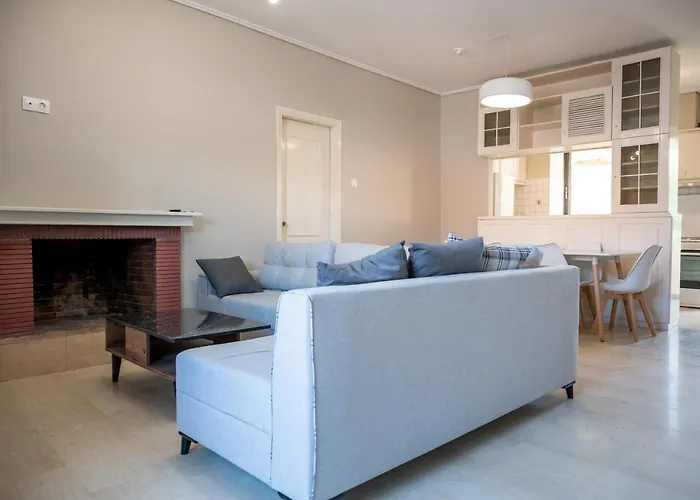 Navarinou By Hsh Nauplion